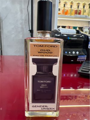 perfume Oud Wood Intense EDP Tom Ford